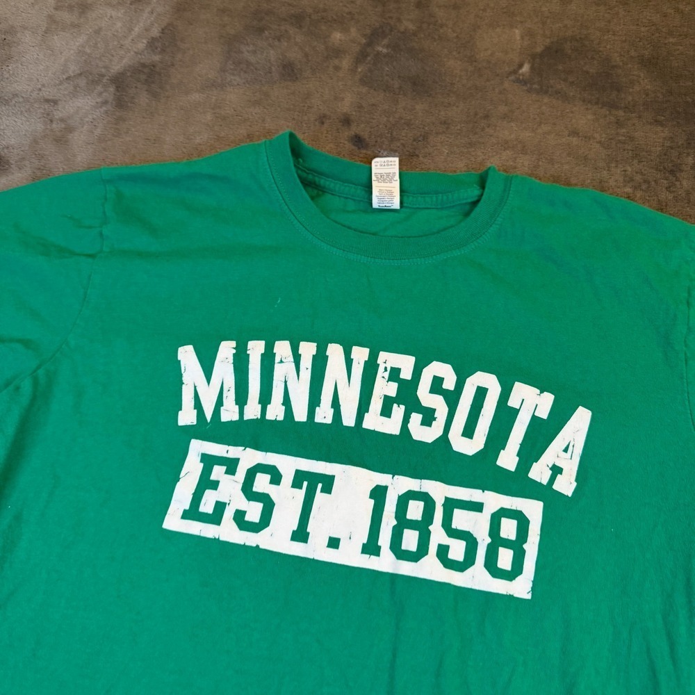 Anvil Minnesota EST 1858 T Shirt Mens Medium Green Graphic Short Sleeve Tee